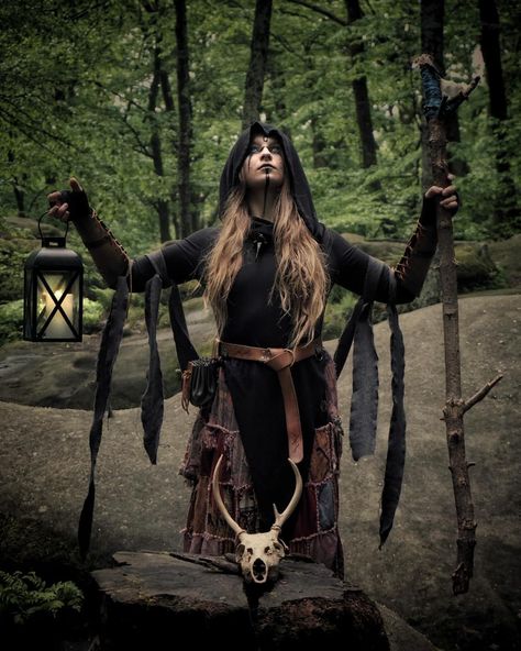 ᛒᛒᛒ • BERKANA • ᛒᛒᛒ •🌿• I've been channeling the Birch Tree's energy and flexibility lately. These past few weeks have shown me a whirlwind… Viking Witch Costume Dresses, Volva Witch Costume, Viking Witch Outfit, Seer Costume, Norse Priestess, Volva Norse Witch Costume, Norse Witch Costume, Viking Seer Costume, Viking Witch Costume