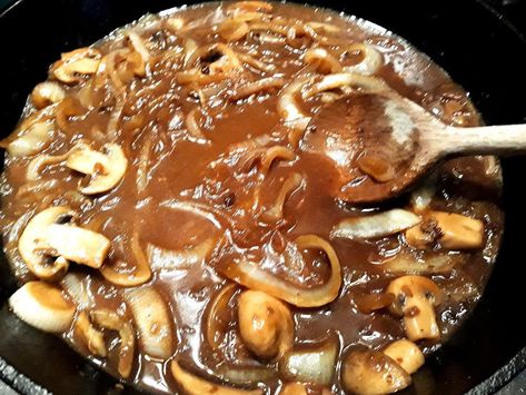 Hamburger Steak Recipes, How To Make Hamburgers, Cinnamon Sugar Cookies, Easy Hamburger, Baking Measurements, Hamburger Steak, Meat Dinners, Ground Beef Recipes Easy, Mashed Potato Recipes