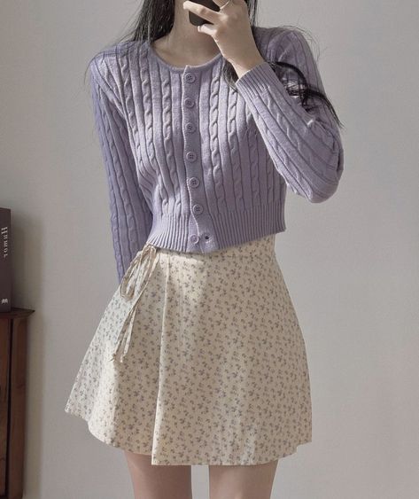 Lilac Outfit Aesthetic, Lilac Coquette, Cottagecore Outfits Aesthetic, Lilac Outfits, Pastel Outfits Aesthetic, Himekaji Outfits, Gamine Outfits, Soft Feminine Outfits, Mirror Style