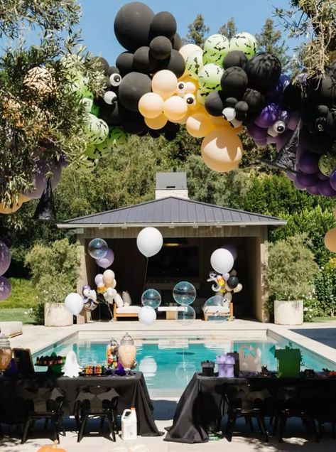 Khloé Kardashian's Halloween Party Decorations: Photos Kardashian Halloween, Floating Witch Hats, Floating Witch, Pumpkin Decorating Party, Khloe And Kourtney, Kim Khloe Kourtney, Candy Wall, Balloons Galore, Pumpkin Display