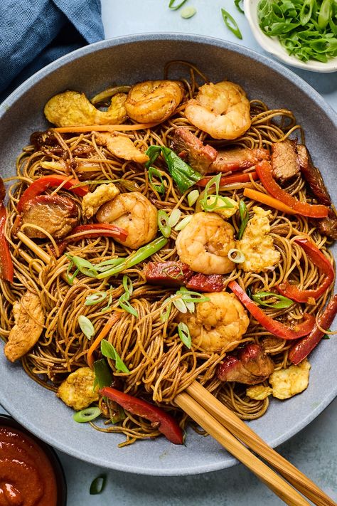 Singapore noodles (Singapore Mei Fun) | Olive & Mango Singapore Mei Fun Recipe, Singapore Noodle, Mei Fun Recipe, Mei Fun, Stir Fried Veggies, Delicious Noodles, Fried Veggies, Char Siu Pork, Singapore Noodles