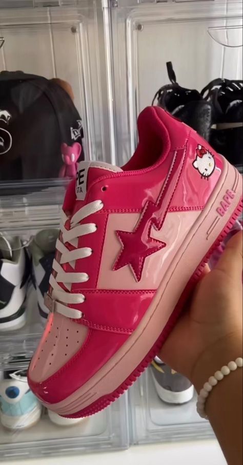 Bapestas Hello Kitty, Custom Bape Shoes, Bape Shoes Cheap, Hello Kitty Bapestas, Pink Bapestas Outfit, Hello Kitty Bapesta Shoes, Hello Kitty Bape Shoes, Bape Spiderman, Bape Shoes Outfits Women