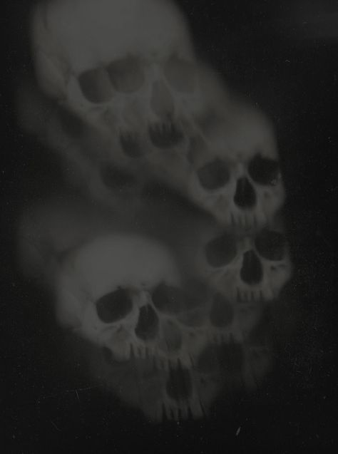 Creepy Grunge Wallpaper, Grunge Widgets Aesthetic, Vincentcore Aesthetic, Ghostcore Wallpaper, Violencecore Aesthetic, Deathcore Aesthetic, Gothic Aesthetic Pfp, Black And White Widget Icons, Grunge Widgets