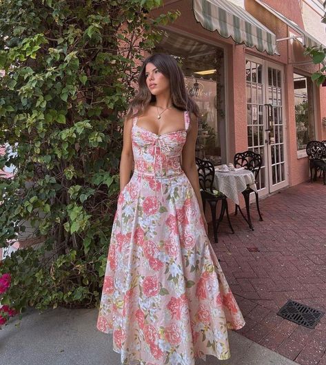 Princess Dress Ideas, Pink Flower Dress Aesthetic, Floral Summer Dress Long, Floral Corset Dress, Fairy Princess Dress, Floral Corset, Tulle Skirts, Cute Modest Outfits, Vintage Tea Party