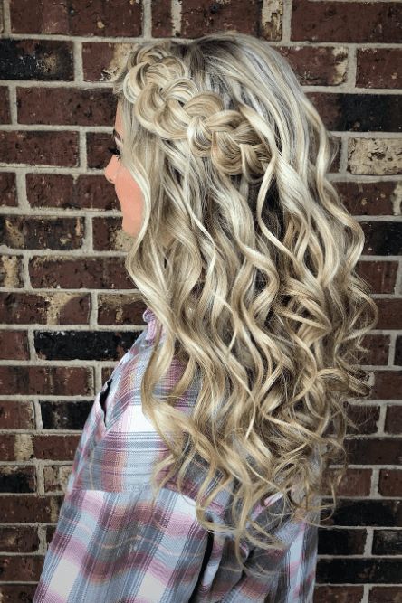 homecoming hairstyles, enchanting hairstyles, elevate your look Side Braid With Hair Down, Senior Pictures Hairstyles, Romantic Curls, Twist Ponytail, Blonde Waves, Hoco Hairstyles, Tousled Waves, Voluminous Curls, Crown Braid