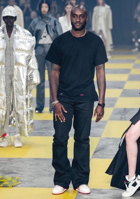 Virgil Abloh Is Skipping Off-White’s Spring 2020 Show Virgil Abloh Style, Off White Fashion Show, Off White Virgil Abloh, Streetwear For Men, Mens Fashion Streetwear, Fashion Design Sketches, Black Men Fashion, Streetwear Men Outfits, Virgil Abloh