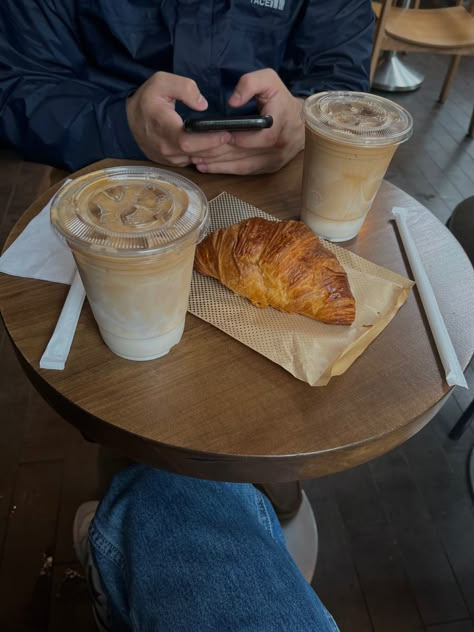 Cafe With Boyfriend, Cafe Pic With Boyfriend, Coffee Shop Couple Aesthetic, Coffee Date With Boyfriend, Couple In Cafe Aesthetic, Coffee Shop Date Aesthetic Couple, Cafe Date, Coffee Dates With Friends Aesthetic, Coffee Dates Aesthetic