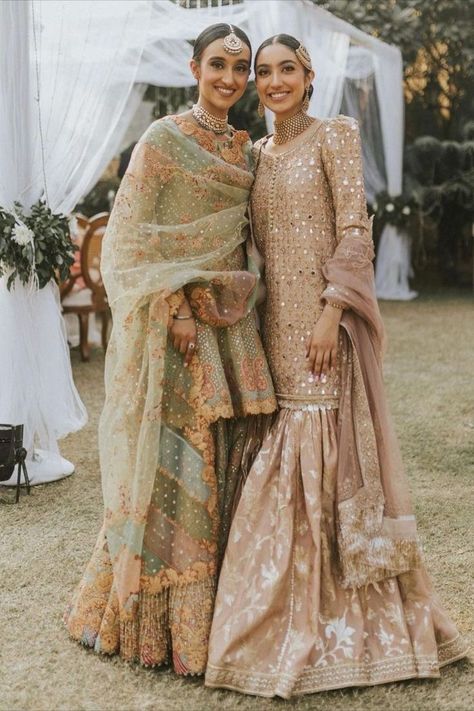 Sharara Outfits, Bridesmaid Looks, Mehendi Outfits, Desi Wedding Dresses, Stop Scrolling, Pakistani Wedding Outfits, Pakistani Fashion Party Wear, Beautiful Pakistani Dresses, Bridal Dress Fashion