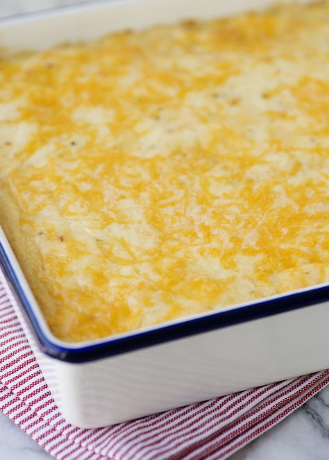 Baked Creamy Cheese Grits Baked Cheese Grits, Cheese Bean Dip, Baked Grits, Creamy Cheese Grits, Bean Cheese Dip, Warm Bean Dip, Grits Casserole, Bean Dip Recipes, Delicious Dips