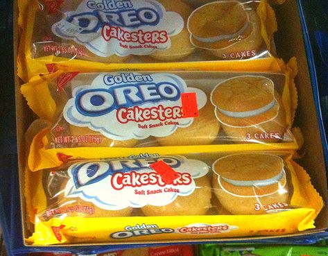 10 Discontinued Sweets That Will Make You Wish it Was the Early 2000s 2000s Snacks, 2000s Food, Cool Aesthetics, Discontinued Food, 90s Food, Oreo Birthday Cake, Golden Birthday Cakes, Cake Oreo, Golden Oreo