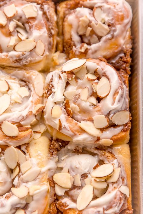 Dessert Recipes With Almonds, Cinnamon Rolls Gourmet, Easy 7 Up Cinnamon Rolls, Farmers Market Cinnamon Rolls, Best Cinnamon Buns Recipe, Cinnamon Roll Danish, Creative Cinnamon Rolls, Pineapple Cinnamon Rolls, Cinninom Rolls