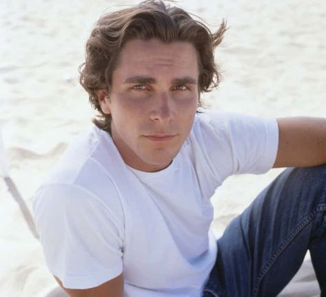 20 Pictures of Christian Bale When He Was Young Chris Bale, Patrick Bateman, Batman Begins, Newsies, Christian Bale, Cillian Murphy, Jairzinho, Fav Celebs, Johnny Depp