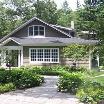 Cromwell Gray, Benjamin Moore Exterior, Exterior Gray Paint, Ashley Gray, Bluestone Patio, Small Front Yard Landscaping, Exterior Design Ideas, Exterior House Color, Cottage Exterior