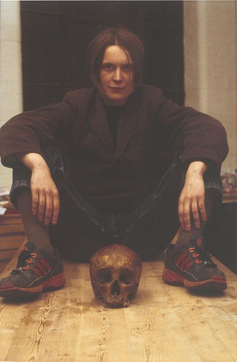 Self-portrait with skull | Sarah LUCAS | NGV Tate London, Sarah Lucas, Art Terms, Digital Museum, Memento Mori, Studio Portraits, Female Artists, Self Portrait, Contemporary Artists