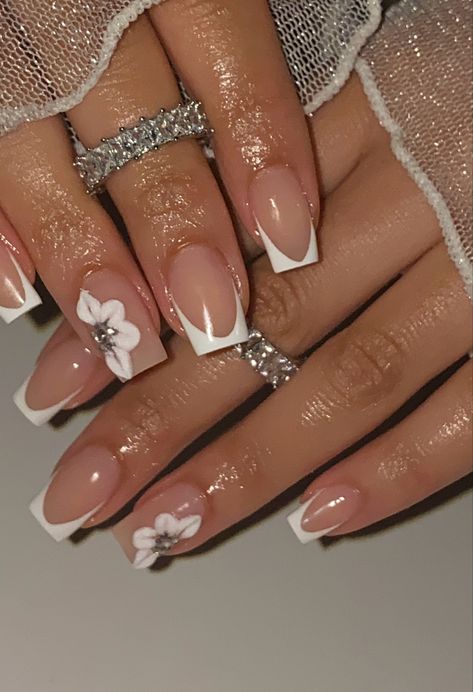 French Tip Acrylic Nails With Design Short, Short Nails For Quinceanera, Nails For Your Birthday Short, Short Acrylic Nails School, 12 Birthday Nails, Nails Inspo For Birthday, Acrylic Nail Designs With Rhinestones Diamonds French Tips, Graduation Short Nails Ideas, Cute Back To School Nails Acrylic Short