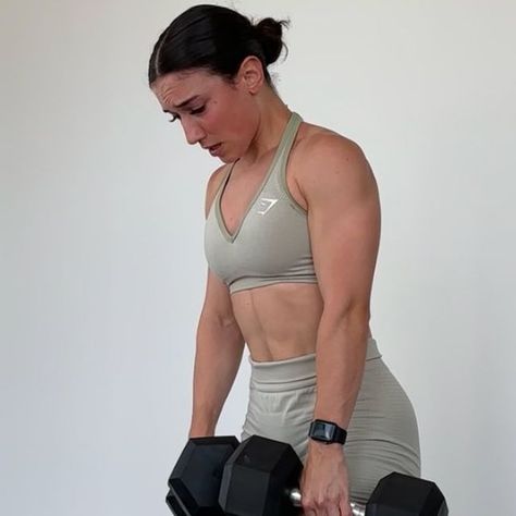 Diana Conforti | Pushing Together on Instagram: "Full At-Home Leg Workout • At-home workouts can hit just as hard as gym workouts 🥲 This one had me SWEATING - let’s go famiglia 🔥 1️⃣ Superset: - Goblet squats (4x10-12) - Bodyweight goblet squats (4x10-12) 2️⃣ Reverse lunges (4x20) 3️⃣ Sumo squats (4x10-12) 4️⃣ RDLs (4x10-12)" Squats With Dumbbells Women, Squat With Dumbbell, Diana Conforti, Diana Conforti Workouts, Dumbell Sumo Squat, Dumbbell Squat, Leg Workout At Home, Goblet Squat, Sumo Squats