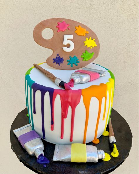 Art Birthday Theme Party Ideas, Paint Birthday Cake Ideas, Kids Art Party Theme, Paint Birthday Party Ideas Decoration, Pottery Birthday Party Ideas, 6th Birthday Girl Art Party, Painting Party Cake Ideas, Paint Party Desserts, Painting Birthday Cake Ideas