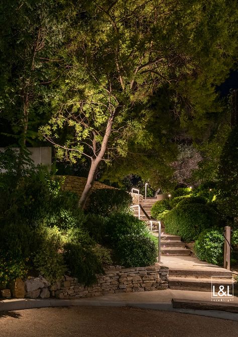 La Villa Madie Location Cassis, France Application Landscape Project VinJay-Studio Light planning Mise en Scène Éclairage Delivered by Mise en Scène Éclairage Executed by VinJay-Studio Photo Lisa Ricciotti Cassis France, French Practice, French Town, Outdoor Projector, Urban Lighting, Tree Light, Castle Garden, Moon Garden, Studio Light