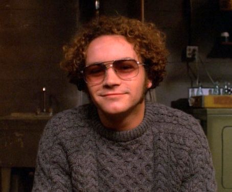 Danny Masterson (a.k.a Steven Hyde) Hyde That 70s Show, Steven Hyde, Danny Masterson, 70 Show, 70s Show, That 70s Show, Attractive People, Retro Aesthetic, Aesthetic Photography