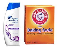 Diy Hair Color Remover, Color Stripping Hair, Diy Shampoo Recipe, Bleaching Hair, Head And Shoulders Shampoo, Hair Dye Removal, Baking Soda For Hair, Baking Soda Benefits, Shampoo Recipe