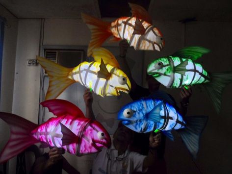 Fish Puppet, Finding Nemo Costume, Nemo Costume, Seussical Costumes, Fish Lanterns, Shoal Of Fish, Little Mermaid Costume, Glove Puppets, Fish Lamp