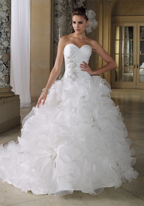 gorgeous nough said! Aaliyah Dress, Draped Wedding Dress, Sweetheart Bridal Gown, Sweetheart Bridal, Pronovias Bridal, Wedding Dresses Mermaid Sweetheart, Wedding Dresses Uk, Wedding Dress Organza, David Tutera