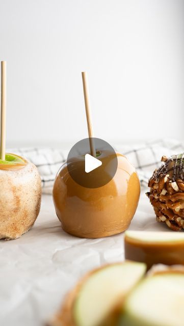 Karli | Family Food Blogger on Instagram: "Caramel Apple Lovers, you’re in luck! 🍏😋 I’m sharing all my tips with you! Learn how to make ‘em at home, where you can 1) customize the flavors and toppings however you desire and 2) make a whole batch for the same price as one purchased! 🙌

Get the full recipe, additional tips, and more by searching ‘caramel apples’ using the link in my bio

#apples #caramelapples #caramel #foodie #foodblog #foodblogfeed #easyrecipes #autumn #autumnbaking #fall #fallvibes" Carmel Candy, Diy Caramel, Caramel Apples Recipe, Autumn Breeze, Peanut Brittle, Recipe From Scratch, Candy Cookies, Family Food, Halloween Food