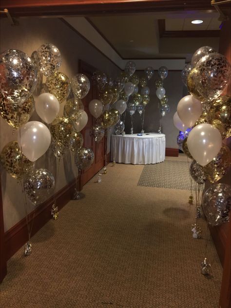 Prom Decorations Balloons, Glitter Glam Party Decorations, Glitz And Glam Party Decorations Sparkle, Neutral Bday Party Decorations, Gold And Silver Balloon Decor, Gold And Silver Decorations Party, Silver And Gold Decorations Party Ideas, Glitter And Glamour Party Decoration, Silver And Gold Birthday Party Decor