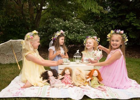 Mini Photoshoot Ideas, Themed Photoshoot Ideas, Tea Party Pictures, Tea Party Photography, Tea Party Photoshoot, Toddler Tea Party, Princess Shot, Princess Photoshoot, Princess Photo Shoot