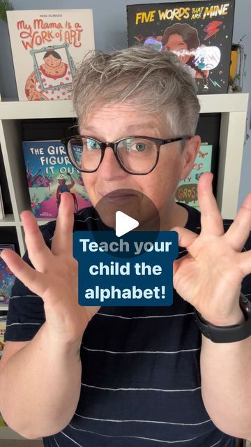 Hanna - Structured Literacy Tutor 🏳️‍🌈🏳️‍⚧️ on Instagram: "Help your child read AND spell with a fun alphabet chant!  One of the most important things we know about how the brain learns to read is that children need to be explicitly taught the letter names AND the sounds that they spell. Connecting the letter name/symbol (grapheme) and sound (phoneme) we are preparing our little ones for later reading success. By using this little chant as a reference guide, you can provide a fun and playful way to learn the alphabet AND the sounds that the letters represent. I use hand gestures that my students helped create to give a little hint about what words start with those letter sounds.  Start with a few at a time and work your way up to all 26!  Here are some other helpful tips: 🧠 make sure y How To Teach The Alphabet Kindergarten, How To Teach Letter Sounds Preschool, Fun Way To Teach Alphabet, Teach Letter Sounds, How To Teach Letter Sounds, Teaching Kids Letters, Name Activities Preschool, English Alphabet Letters, Brain Learning