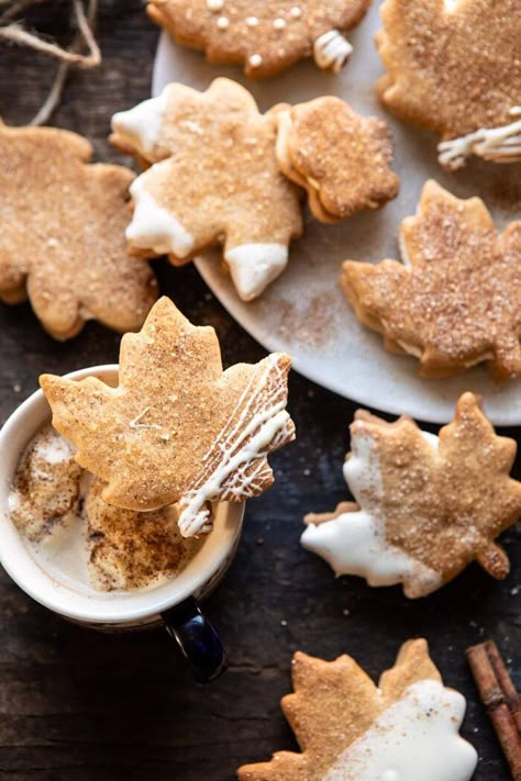 Maple Sugar Cookies, Spice Sugar Cookies, Brown Butter Frosting, Turkey Cookies, Butter Pecan Cookies, Winter Cookie, Maple Sugar, Thanksgiving Cookies, Christmas Recipe