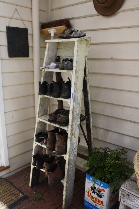 hugo & elsa: great idea. Adding shelves would allow for even more storage. I like that it's vertical. Outdoor Shoe Storage Ideas, Doorm Room, Outdoor Shoe Storage, Craft Room Organization Diy, Deep Closet, Hall Stairs, Shoe Storage Ideas, Stairs Landing, Boot Rack