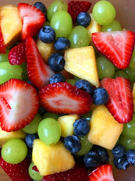 summer fresh burst fruit salad Pizza Fruit, Ambrosia Fruit Salad, Easy Fruit Salad Recipes, Berry Fruit Salad, Best Fruit Salad, Honey Lime Dressing, Dressing For Fruit Salad, Fruit Appetizers, Salad Summer