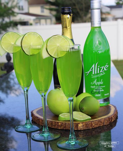 Lime Drinks, Hard Apple Cider, Delicious Deserts, Whiskey Drinks, Champagne Cocktail, Lemonade Recipes, Food Drinks Dessert, Wine And Liquor, Luau Party