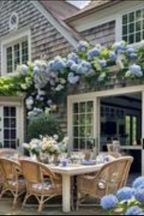 Summer Dress Aesthetic, Beach Aesthetic Sunset, Nantucket House, Summer Beach Aesthetic, Nantucket Home, Dream Beach Houses, Dream Life House, Blue Hydrangeas, Cape House