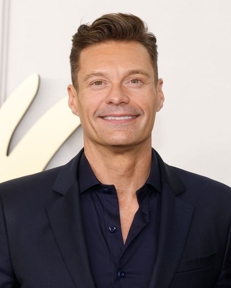 Insider reveals Ryan Seacrest's true feelings about 'Wheel of Fortune' gig before taking over from Pat Sajak New York January, Ryan Seacrest, Scammer Pictures, Wheel Of Fortune, Family Humor, Popular Shows, William And Kate, Prince William And Kate, Natural Face