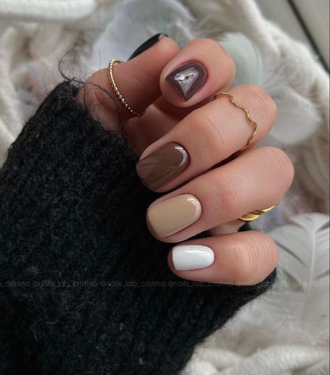 Autumnal Nails Biab, Fall Nails Biab, Autumn Nails Biab, Brown Biab Nails, Brown Nails Autumn, Autumn Biab, Autumn Biab Nails, Short Fall Nail Designs, Short Fall Nail