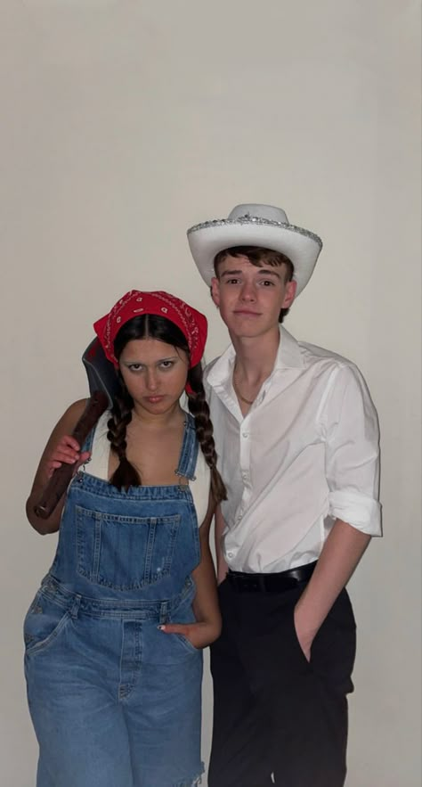 Last Minute Halloween Costumes Aesthetic, Maxine And Wayne Costume, Pearl X Halloween Costume, X Halloween Costume, Pearl X Costume, Pearl Movie Halloween Costume, Overall Halloween Costumes, Maxxxine Halloween Costume, Pearl Movie Costume