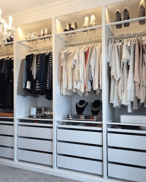 Small Space Storage Bedroom, Bedroom Storage For Small Rooms, Storage Hacks Bedroom, Ikea Pax Closet, Pax Closet, Diy Bedroom Storage, Organized Closet, Storage Bench Bedroom, Dream Closet Design