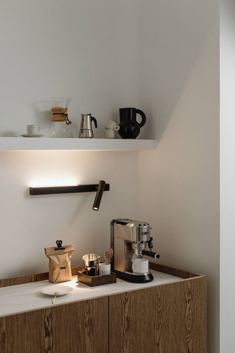 Kitchen Coffee And Bar Station, Coffee Corner Apartment, Minimal Coffee Station, Coffee Space In Kitchen, Coffee Machine Corner, Scandinavian Coffee Bar, Coffee Bar In Office, Coffee Bar In Living Room, Office Coffee Corner