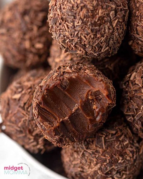 Milk Chocolate Truffles Recipe, Diy Chocolate Truffles, Fudge Truffles, Homemade Milk Chocolate, Food Australia, Truffle Recipe Easy, Chocolate Truffles Recipe, Milk Chocolate Truffles, Milk Chocolate Fudge