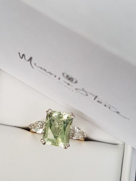 Princess Tiana Wedding Ring, Green Beryl Engagement Ring, Light Green Stone Ring, Green Quartz Engagement Ring, Green Beryl Ring, Vintage Green Engagement Rings, Light Green Diamond Ring, Wedding Rings With Green Stones, Anquite Rings