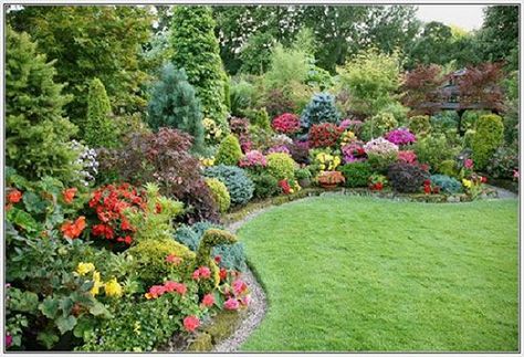 Ideas for back yard tree line Layered Landscaping, Landscaping Inspiration, Garden Shrubs, Backyard Inspo, Beautiful Flowers Garden, Garden Designs, Garden Landscape, Garden Cottage, English Garden