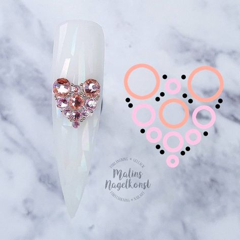 Diy Rhinestone Nails, Nailart Tutorial, Bling Nail Art, Stone Nail Art, Diamond Nail Art, Nail Jewels, Swarovski Nails, Nails Design With Rhinestones, Diy Rhinestone