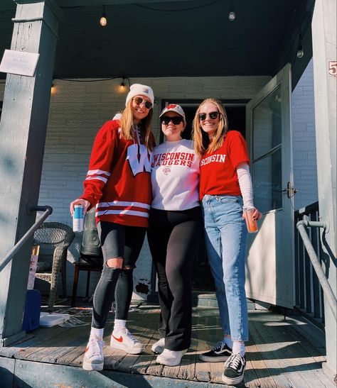 ig: @alexandraandringa #collegegameday #football #wisconsin #badgers #tailgate #tailgateoutfit #gamedayoutfit #friends Wisconsin Gameday Outfit, Wisconsin Outfits, Wisconsin Game Day Outfit, Badgers Game Day Outfit, Wisconsin Badgers Game Day Outfit, Wisconsin Badgers Football, Uw Madison, Tailgate Outfit, College Game Days