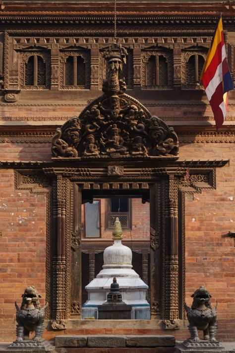 Newari Architecture, Nepal Architecture, Nepali Architecture, Vishnu Temple, Nepal Photography, Bhaktapur Nepal, Palace Architecture, Monte Everest, Nepal Art