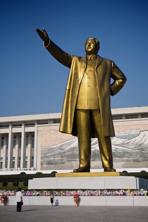 A statue of North Korea's Kim Il Sung Kim Il Sung, Golden Statue, North Korea Kim, North Korea, South Korea, Statue, Sculpture, Quick Saves