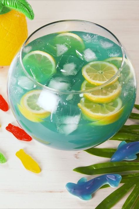 Avatar Movie Night, Alcoholic Ice Cream Drinks, Vodka Mixed Drinks Recipes, Cute Bday Ideas, Refreshing Rum Cocktails, Alcoholic Ice Cream, Week Night Recipes, Fishbowl Drink, Avatar Birthday