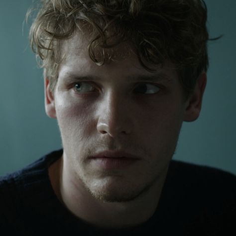 Billy Howle - Billy Shearwood Billy Howle, Perfect Couple, Man Crush, Real People, Character Inspiration, Pretty People, Vikings, It Cast, Collage