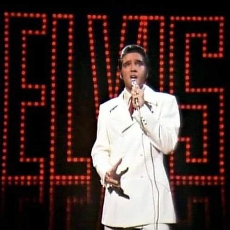 Elvis If I Can Dream 1968, Elvis If I Can Dream, If I Can Dream Elvis, Elvis Presley Singing, Elvis 1968, Elvis Presley Army, Amazing Comebacks, Elvis 68 Comeback Special, If I Can Dream